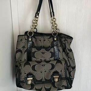 Coach purse black/gold trim